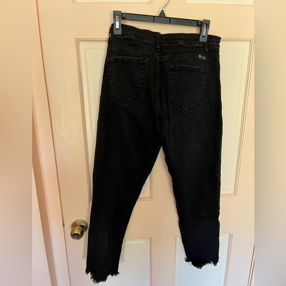 Kancan black jeans with distressed hems - Picture 6 of 6